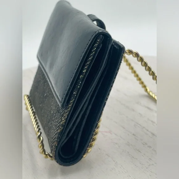 SOLD - GUCCI Classic Jackie Black Canvas Bifold Wallet - Picture 3 of 7